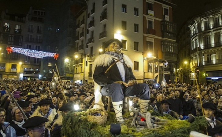 Olentzero volverá a recorrer las calles de Iruñea la próxima navidad. (Jagoba MANTEROLA/ARGAZKI PRESS)