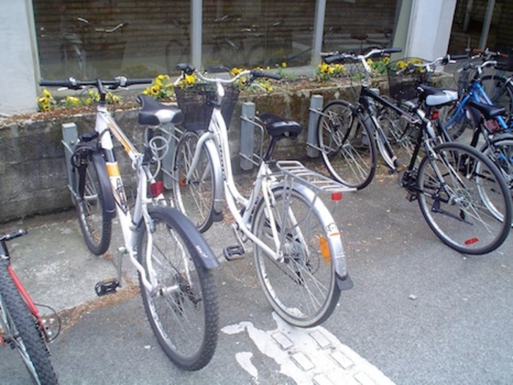 Nuevo parking de bicicletas de Mendebaldea. (AYUNTAMIENTO DE IRUÑEA)