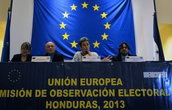Rueda de prensa de la Misión de Observación Electoral de la UE en Honduras. (Orlando SIERRA/AFP)