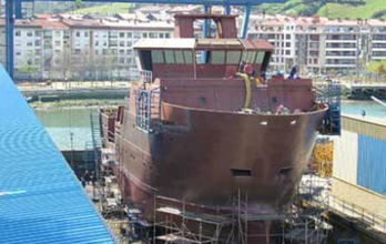 Construcción de un barco en un astillero. (www.foromaritimovasco.com)