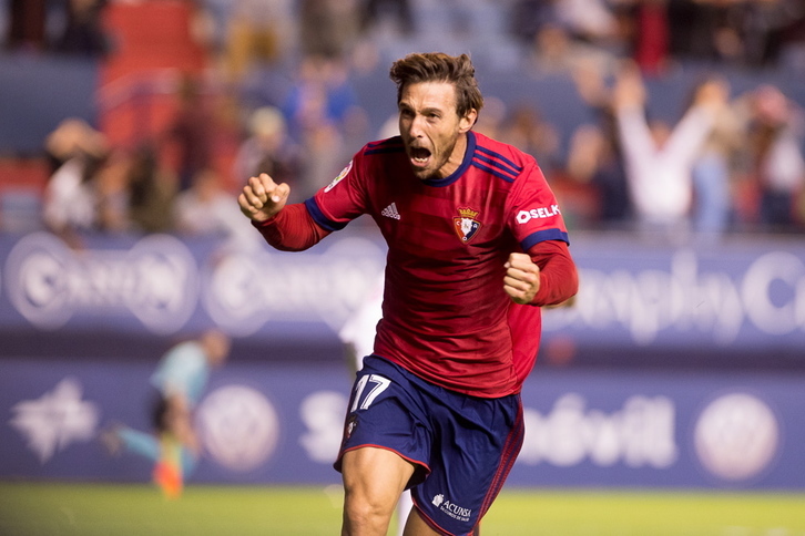 Xisco, en la celebración de un gol en El Sadar. (Iñigo URIZ/ARGAZKI PRESS)