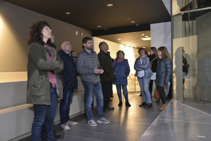 Visita de la corporación municipal al nuevo centro de interpretación del Camino de Santiago. (AYUNTAMIENTO DE IRUÑEA)
