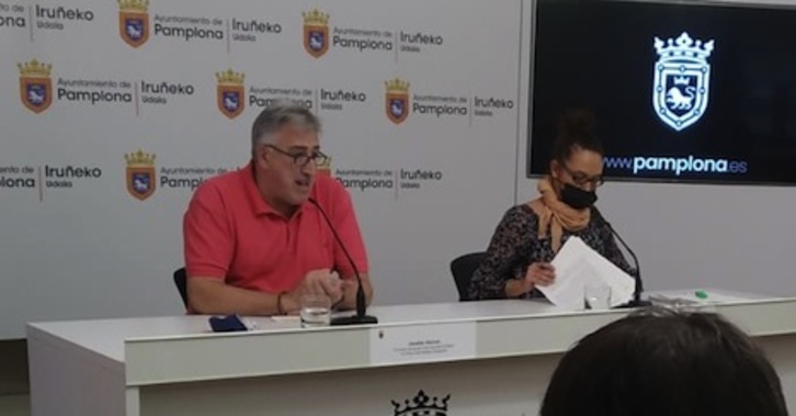 Asiron y Aldaia explican las iniciativas fiscales planteadas por EH Bildu de Iruñea. (EH BILDU)