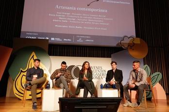 De izquierda a derecha, Alberto Valle, Mattin Jauregi, Elena Soberón, Joel Uranga y Enric Badía.